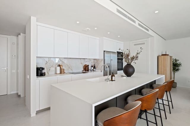 3 chambre Penthouse à vendre à Ojen avec piscine garage - 2 299 000 € (Ref: 9872058)