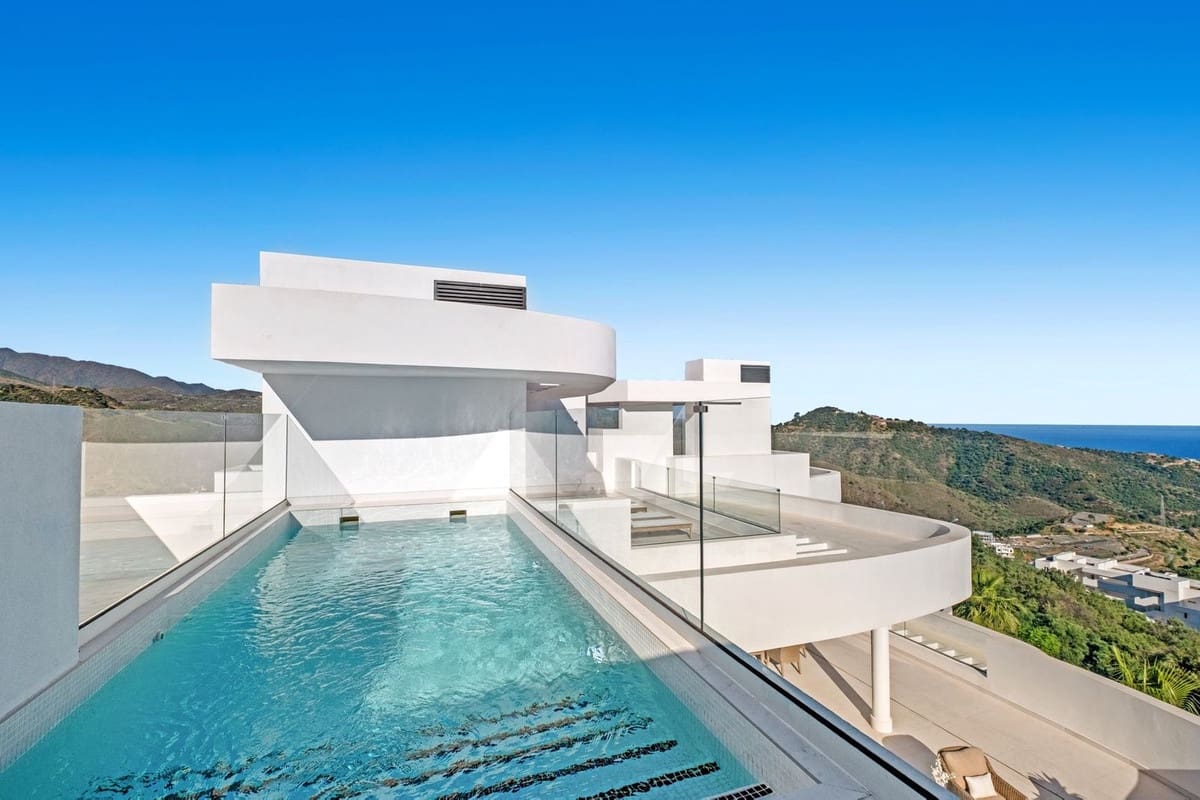 3 chambre Penthouse à vendre à Ojen avec piscine garage - 2 299 000 € (Ref: 9872058)