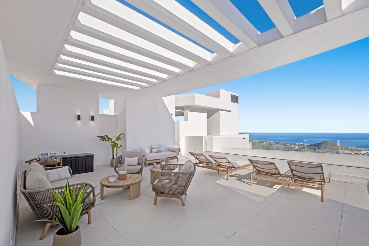 3 chambre Penthouse à vendre à Ojen avec piscine garage - 2 299 000 € (Ref: 9872058)