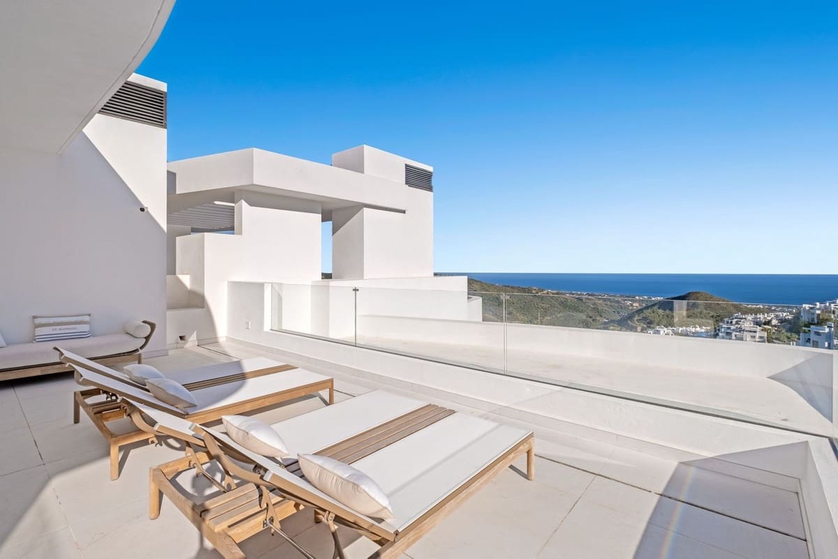 3 chambre Penthouse à vendre à Ojen avec piscine garage - 2 299 000 € (Ref: 9872058)