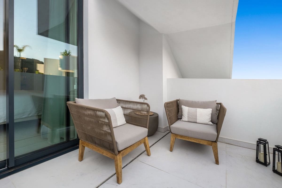 3 chambre Penthouse à vendre à Ojen avec piscine garage - 2 299 000 € (Ref: 9872058)