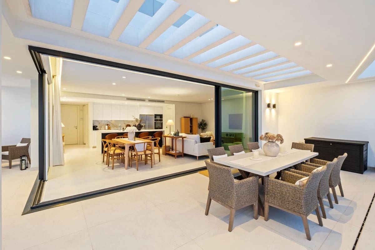 3 chambre Penthouse à vendre à Ojen avec piscine garage - 2 299 000 € (Ref: 9872058)