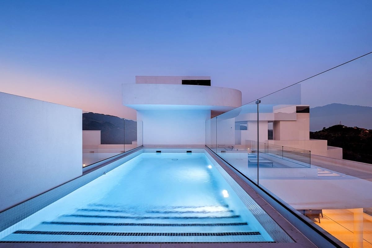 3 chambre Penthouse à vendre à Ojen avec piscine garage - 2 299 000 € (Ref: 9872058)