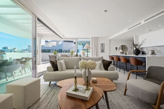 3 chambre Penthouse à vendre à Ojen avec piscine garage - 2 299 000 € (Ref: 9872058)