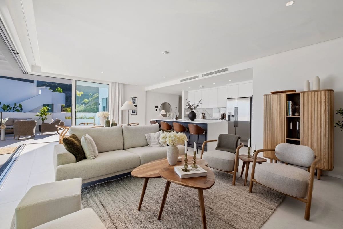 3 chambre Penthouse à vendre à Ojen avec piscine garage - 2 299 000 € (Ref: 9872058)