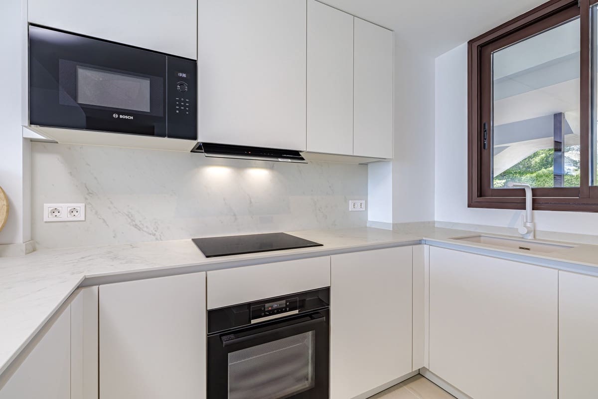 2 soverom Leilighet til salgs i Fuengirola med svømmebasseng garasje - € 595 000 (Ref: 9877424)
