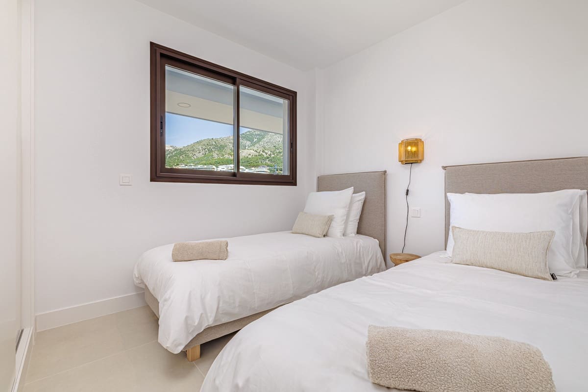 2 soverom Leilighet til salgs i Fuengirola med svømmebasseng garasje - € 595 000 (Ref: 9877424)