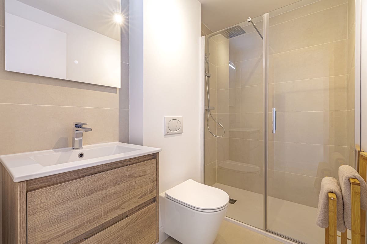 2 soverom Leilighet til salgs i Fuengirola med svømmebasseng garasje - € 595 000 (Ref: 9877424)