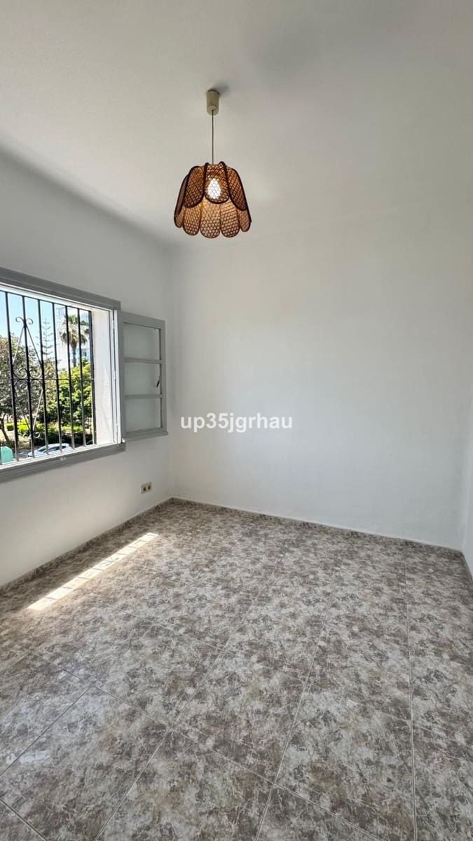 3 makuuhuone Huoneisto myytävänä paikassa Estepona - 439 000 € (Ref: 9877429)