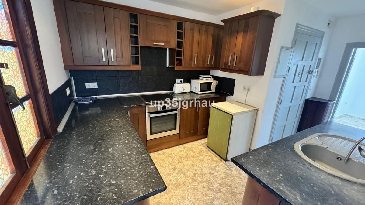 3 makuuhuone Huoneisto myytävänä paikassa Estepona - 439 000 € (Ref: 9877429)