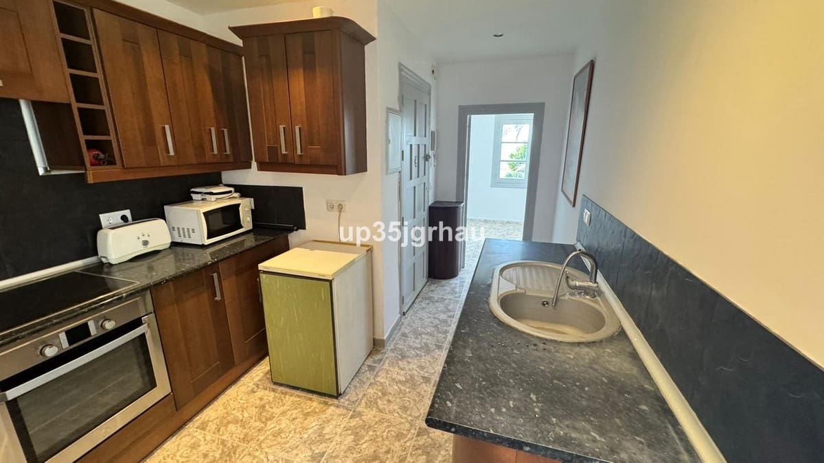 3 makuuhuone Huoneisto myytävänä paikassa Estepona - 439 000 € (Ref: 9877429)