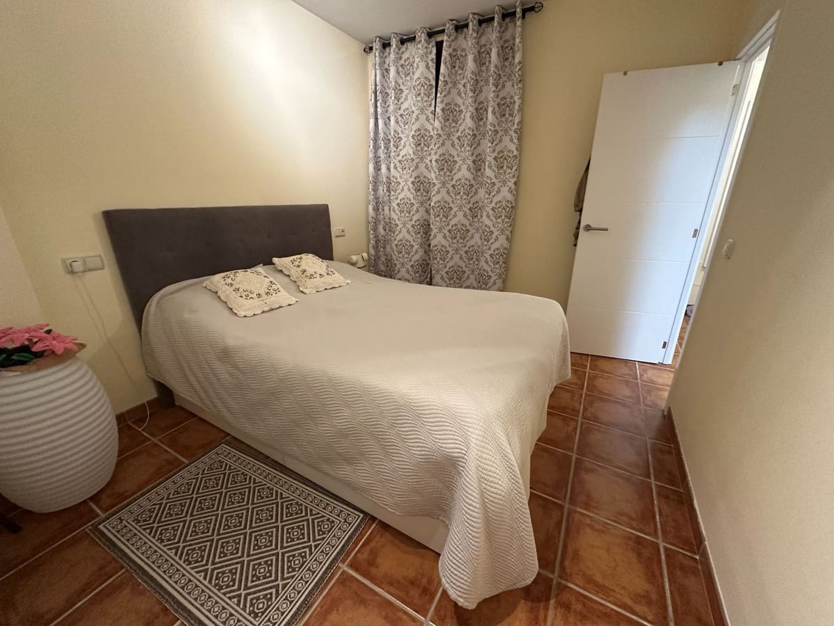 Appartement à vendre à Benahavis avec piscine garage - 250 000 € (Ref: 9877430)