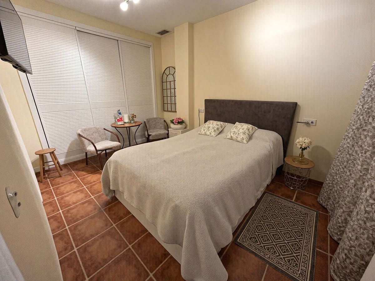 Appartement à vendre à Benahavis avec piscine garage - 250 000 € (Ref: 9877430)