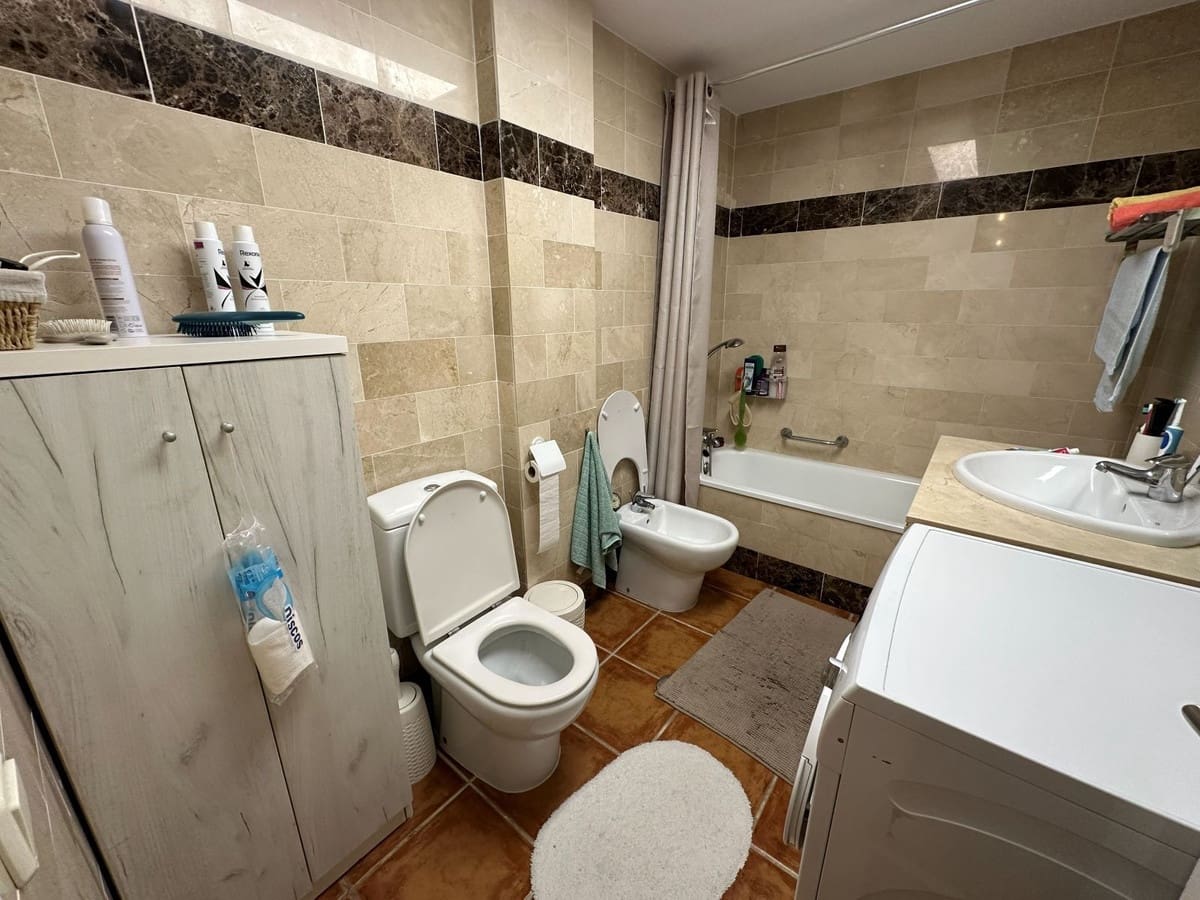 Appartement à vendre à Benahavis avec piscine garage - 250 000 € (Ref: 9877430)