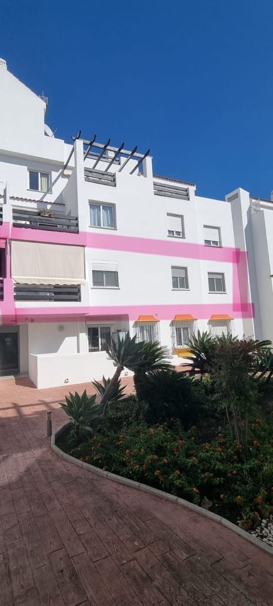 2 quarto Apartamento para venda em Estepona com piscina garagem - 270 000 € (Ref: 9877434)