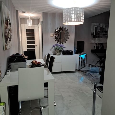 2 quarto Apartamento para venda em Estepona com piscina garagem - 270 000 € (Ref: 9877434)