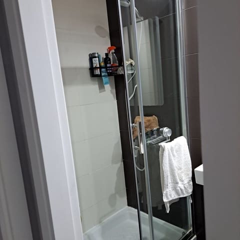 2 quarto Apartamento para venda em Estepona com piscina garagem - 270 000 € (Ref: 9877434)