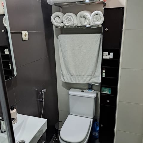 2 quarto Apartamento para venda em Estepona com piscina garagem - 270 000 € (Ref: 9877434)