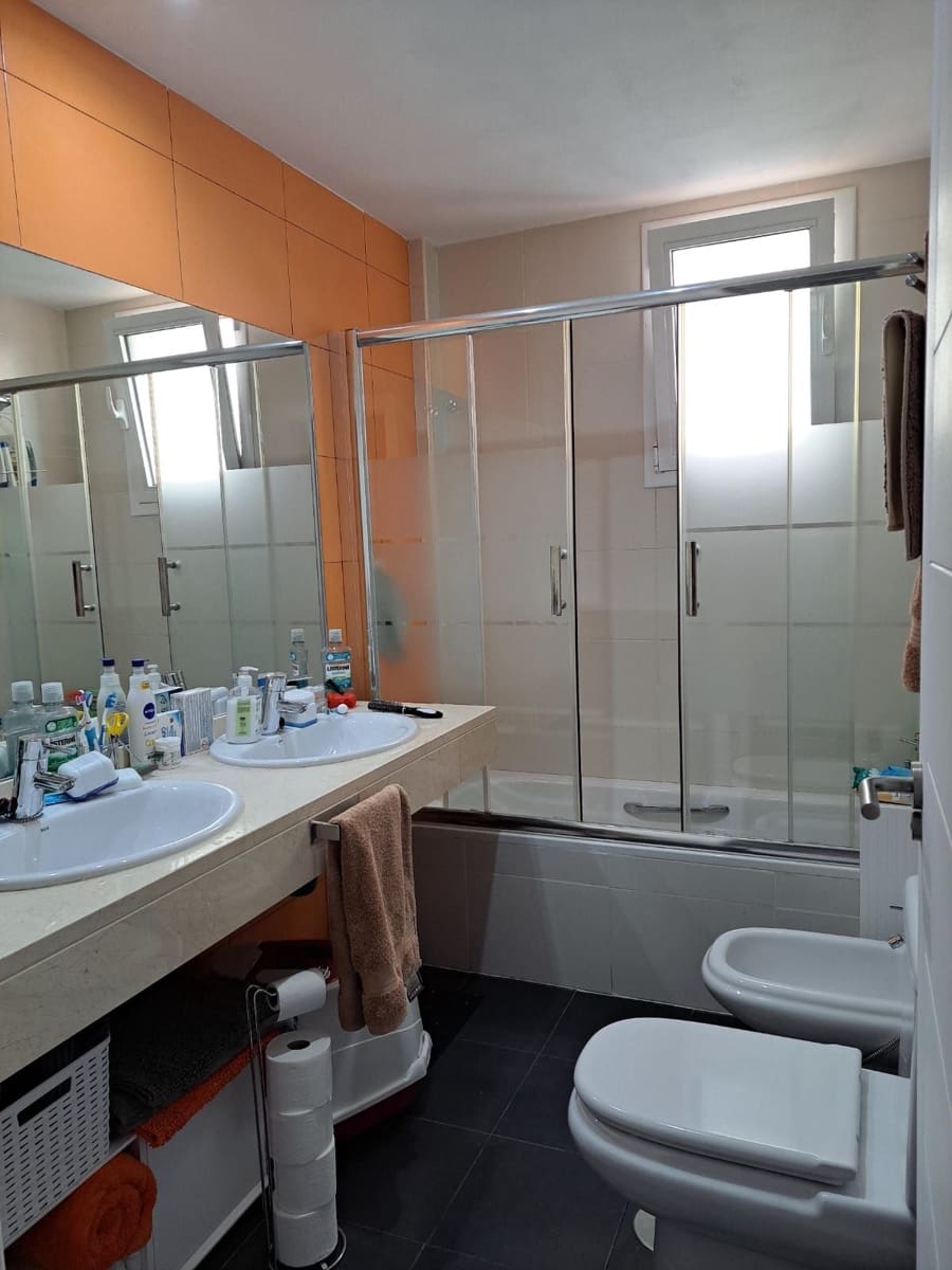 2 quarto Apartamento para venda em Estepona com piscina garagem - 270 000 € (Ref: 9877434)