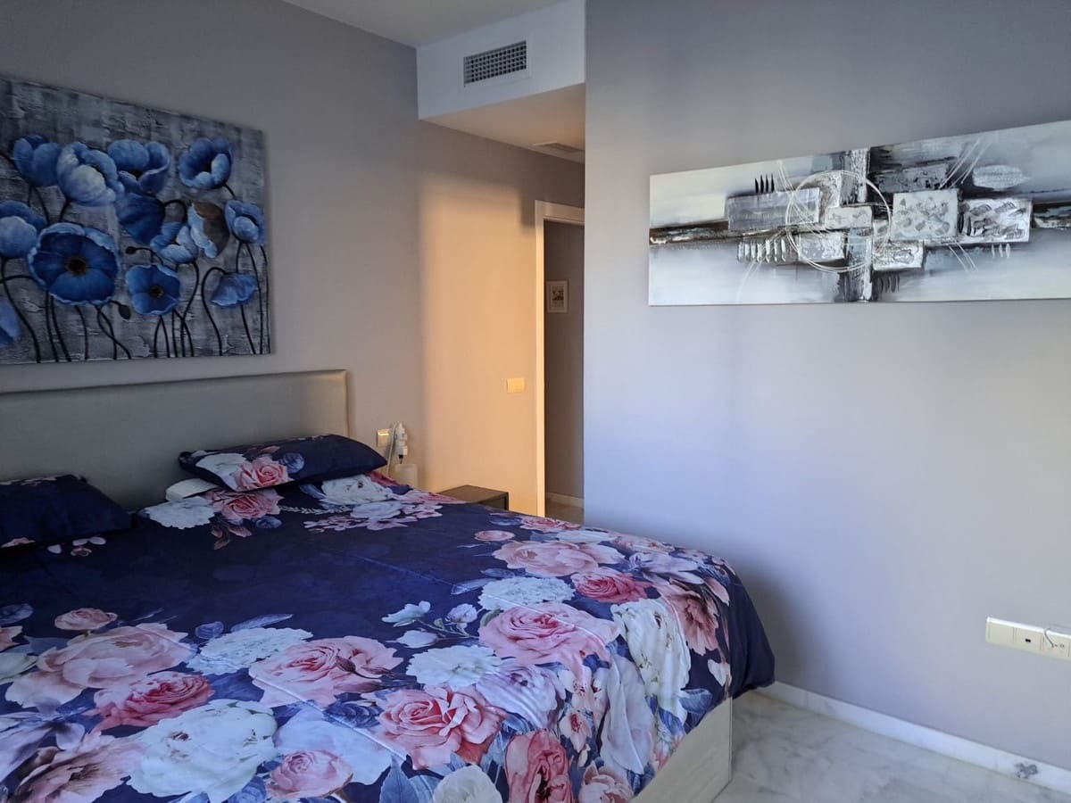 2 quarto Apartamento para venda em Estepona com piscina garagem - 270 000 € (Ref: 9877434)