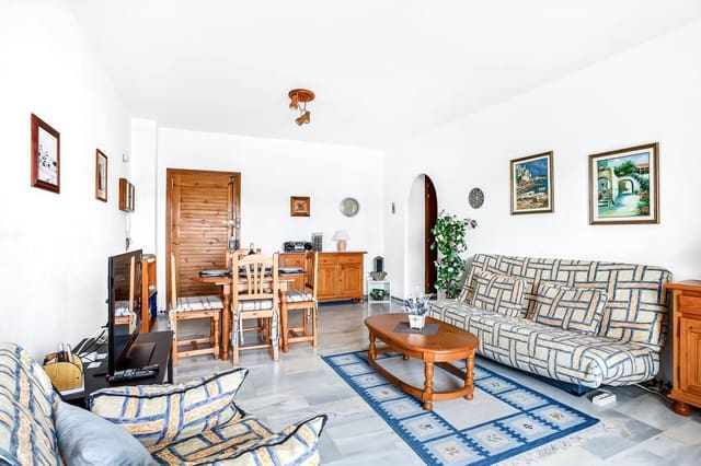 2 Zimmer Apartment zu verkaufen in Estepona mit Pool Garage - 335.000 € (Ref: 9890641)