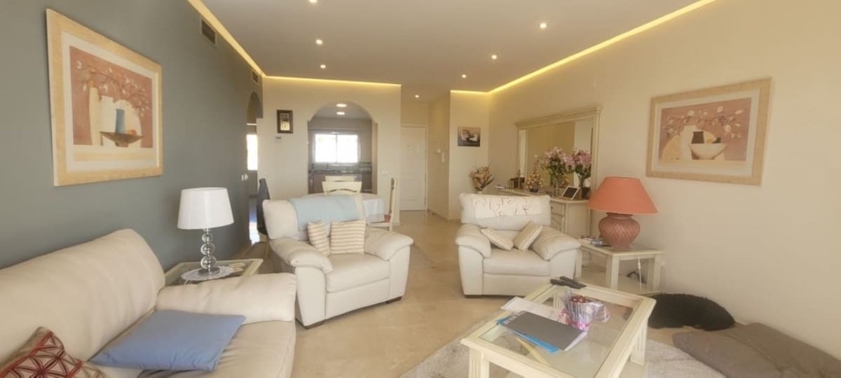 2 slaapkamer Appartement te koop in Mijas Costa met zwembad garage - € 380.000 (Ref: 9893034)