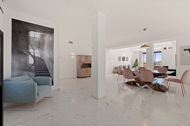 2 sypialnia Penthouse na sprzedaż w La Mairena, Ojen z basenem garażem - 635 000 € (Ref: 9893043)
