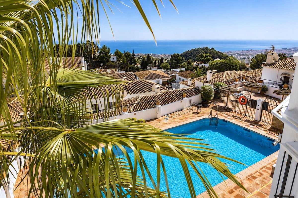 2 soveværelse Lejlighed til salg i Mijas med swimmingpool garage - € 489.000 (Ref: 9893114)