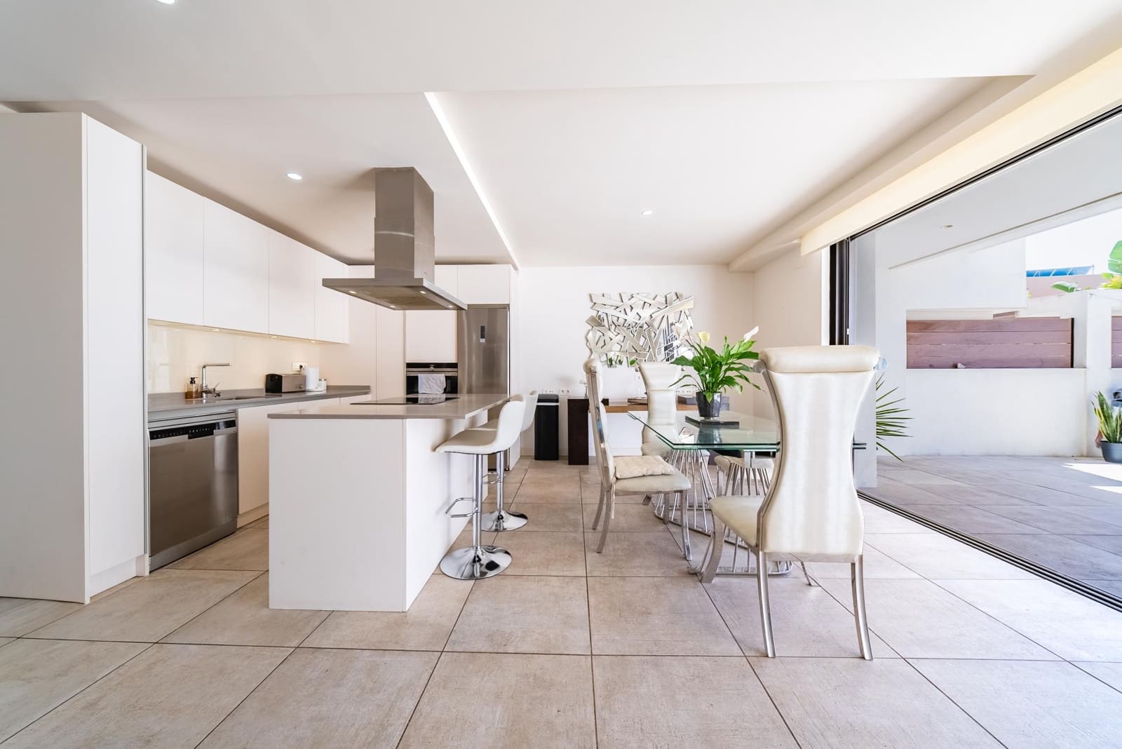 4 Zimmer Haus zu verkaufen in La Cala de Mijas mit Pool Garage - 925.000 € (Ref: 9893119)