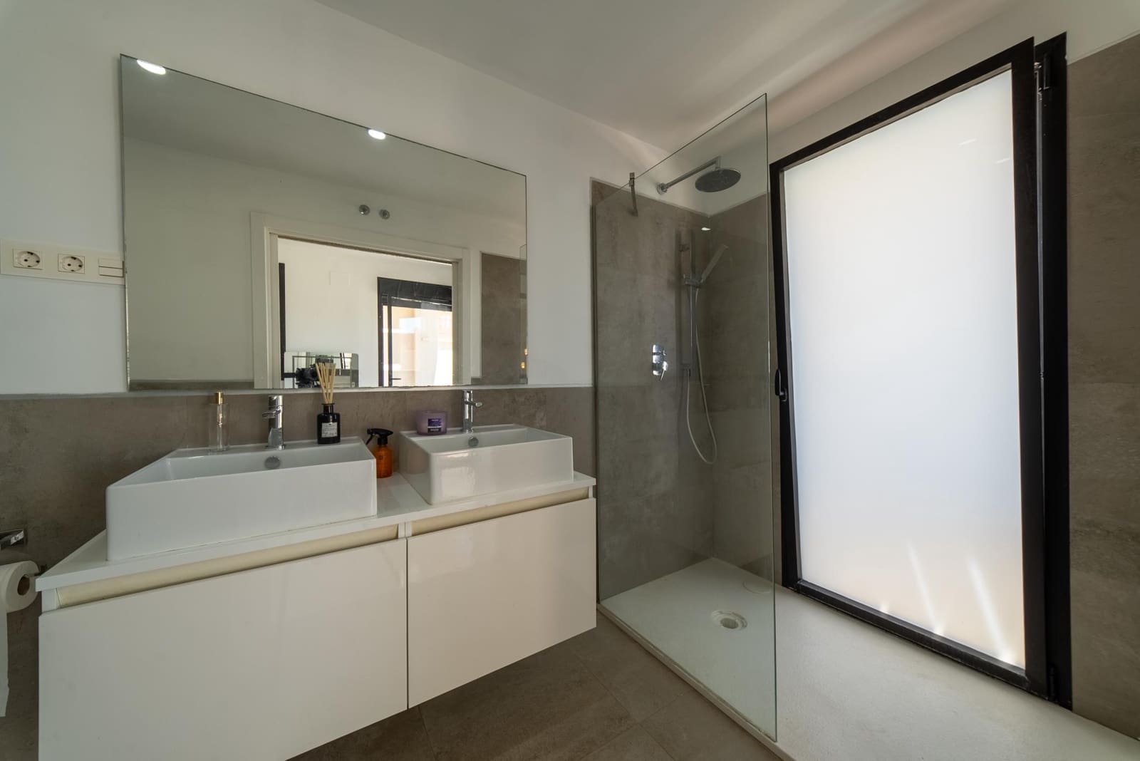 4 Zimmer Haus zu verkaufen in La Cala de Mijas mit Pool Garage - 925.000 € (Ref: 9893119)