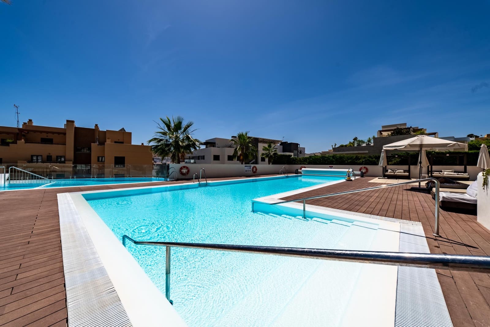 4 Zimmer Haus zu verkaufen in La Cala de Mijas mit Pool Garage - 925.000 € (Ref: 9893119)