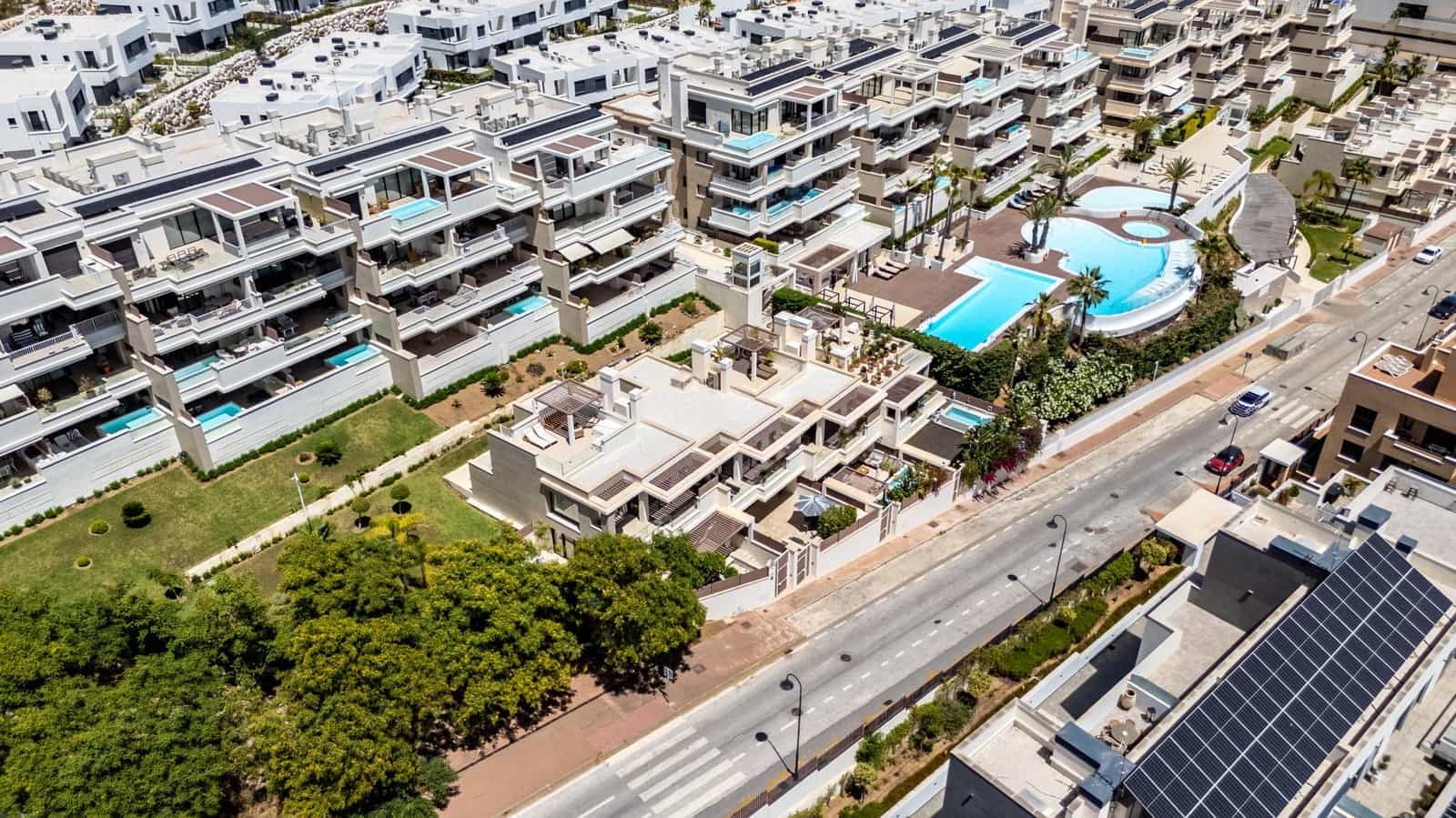 4 Zimmer Haus zu verkaufen in La Cala de Mijas mit Pool Garage - 925.000 € (Ref: 9893119)