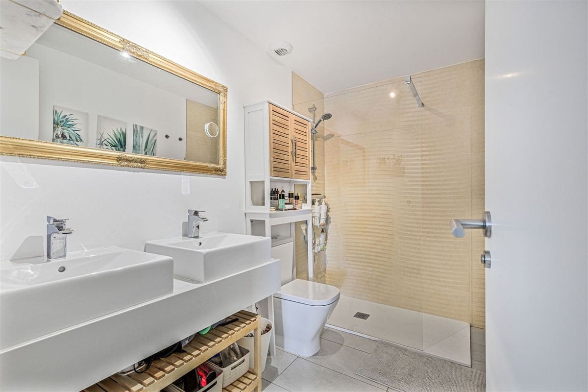 3 soverom Penthouse til salgs i Estepona med svømmebasseng garasje - € 539 000 (Ref: 9894698)