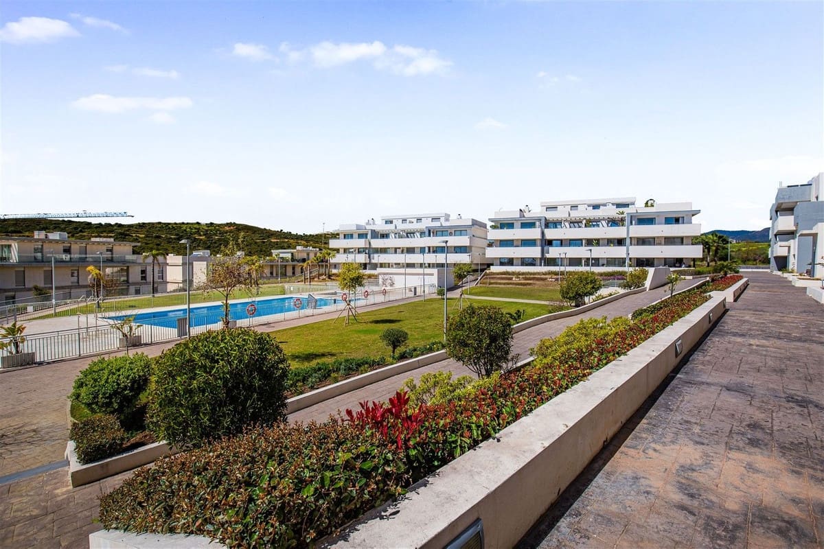 3 soverom Penthouse til salgs i Estepona med svømmebasseng garasje - € 539 000 (Ref: 9894698)