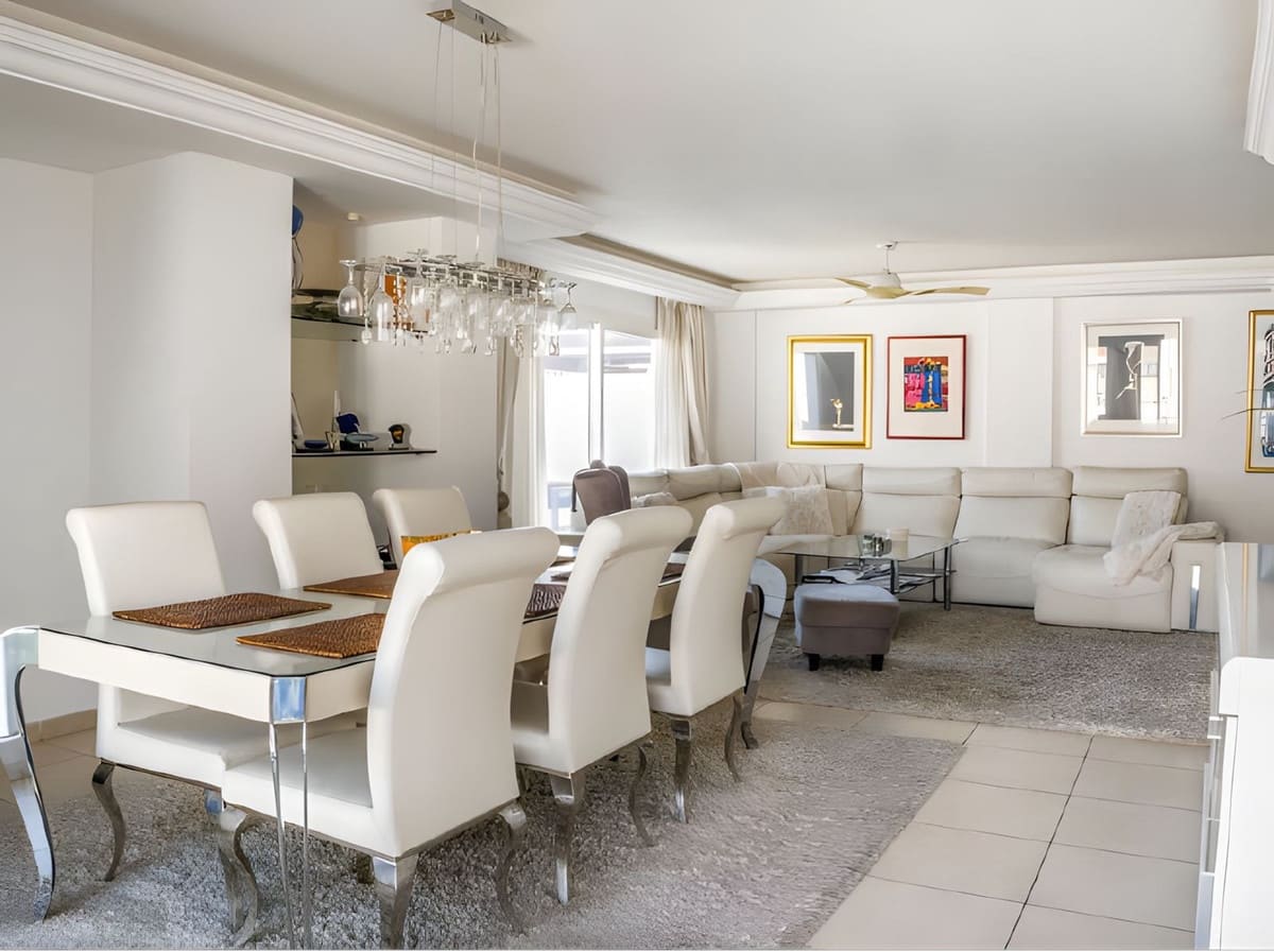 Ático de 3 habitaciones en Nueva Andalucia en venta con garaje - 799.000 € (Ref: 9894711)