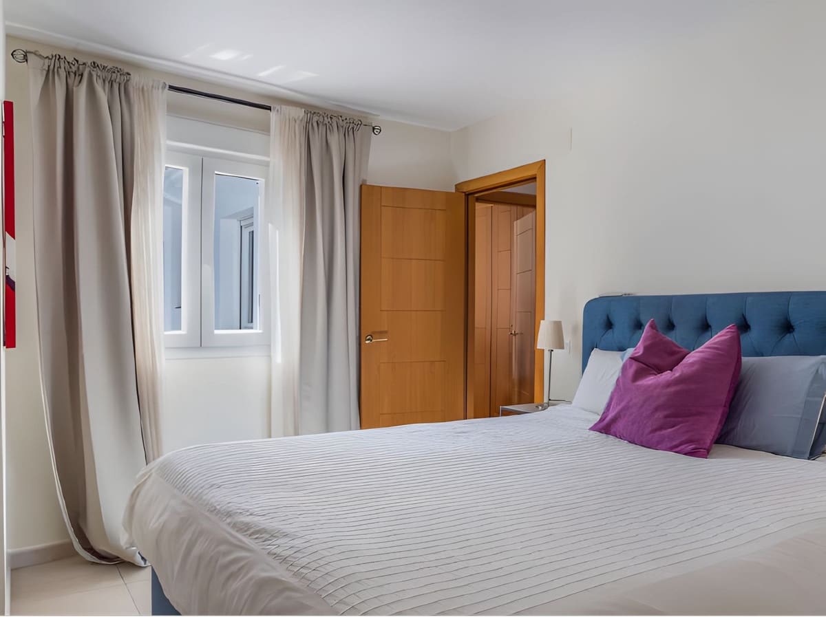 Ático de 3 habitaciones en Nueva Andalucia en venta con garaje - 799.000 € (Ref: 9894711)