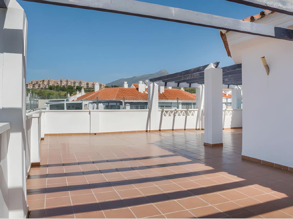 Ático de 3 habitaciones en Nueva Andalucia en venta con garaje - 799.000 € (Ref: 9894711)