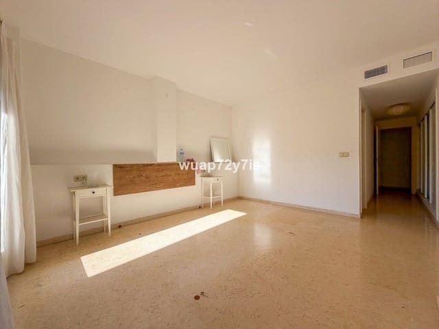 3 bedroom Apartment for sale in Elviria, Marbella with pool garage - € 478,000 (Ref: 9894712)