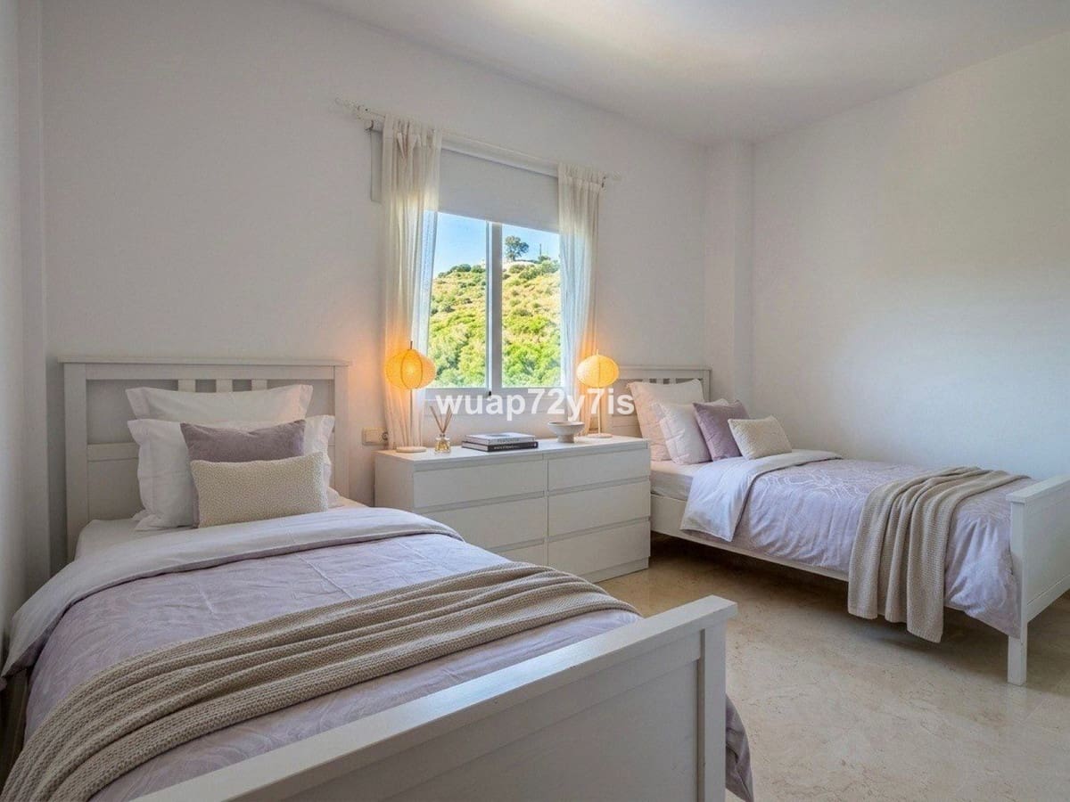 3 bedroom Apartment for sale in Elviria with pool garage - € 478,000 (Ref: 9894712)