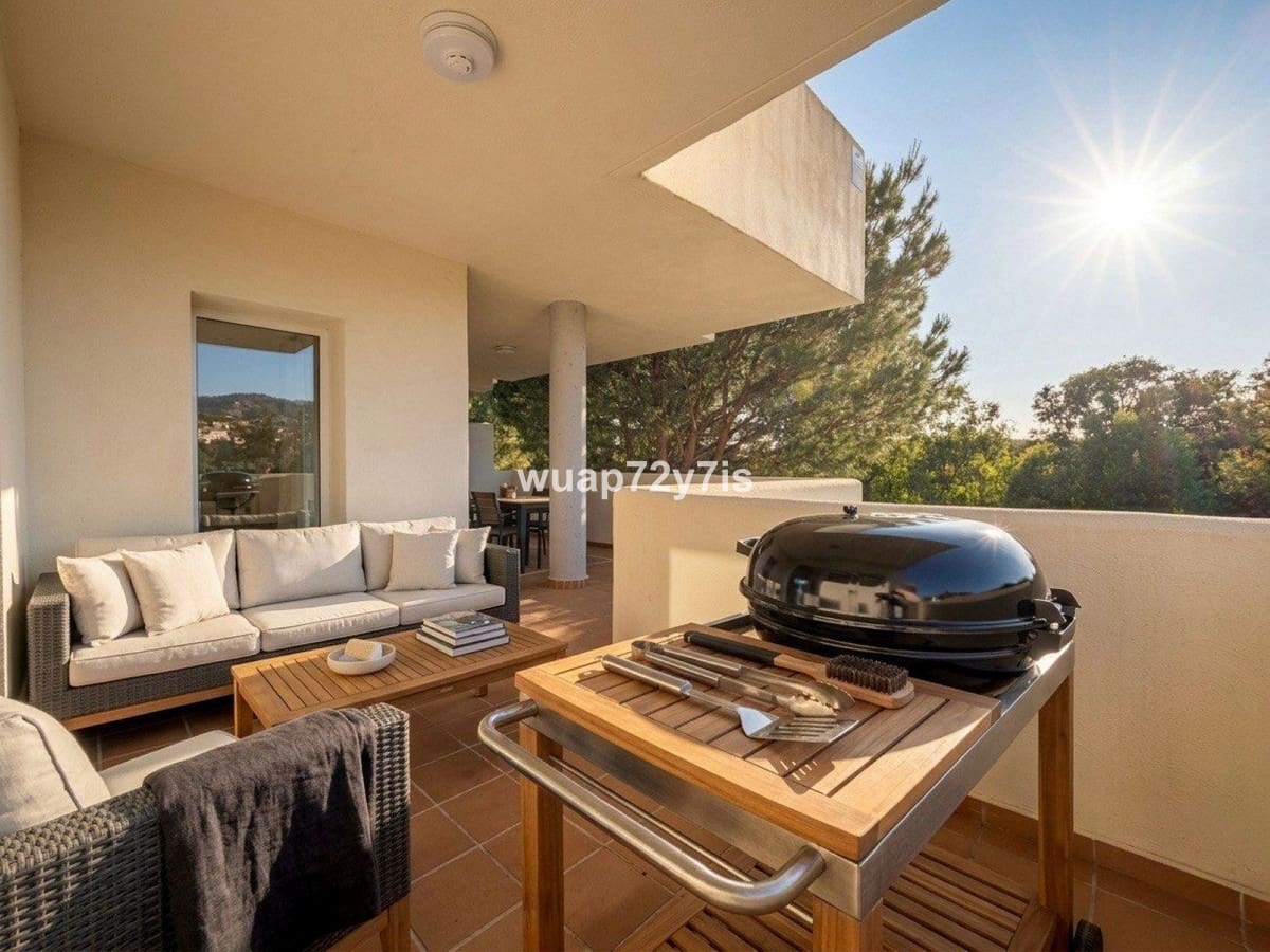 3 bedroom Apartment for sale in Elviria with pool garage - € 478,000 (Ref: 9894712)