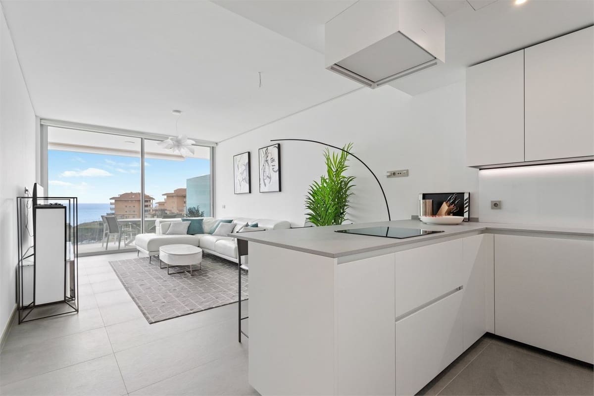 2 Zimmer Penthouse zu verkaufen in Fuengirola mit Pool Garage - 809.000 € (Ref: 9894757)