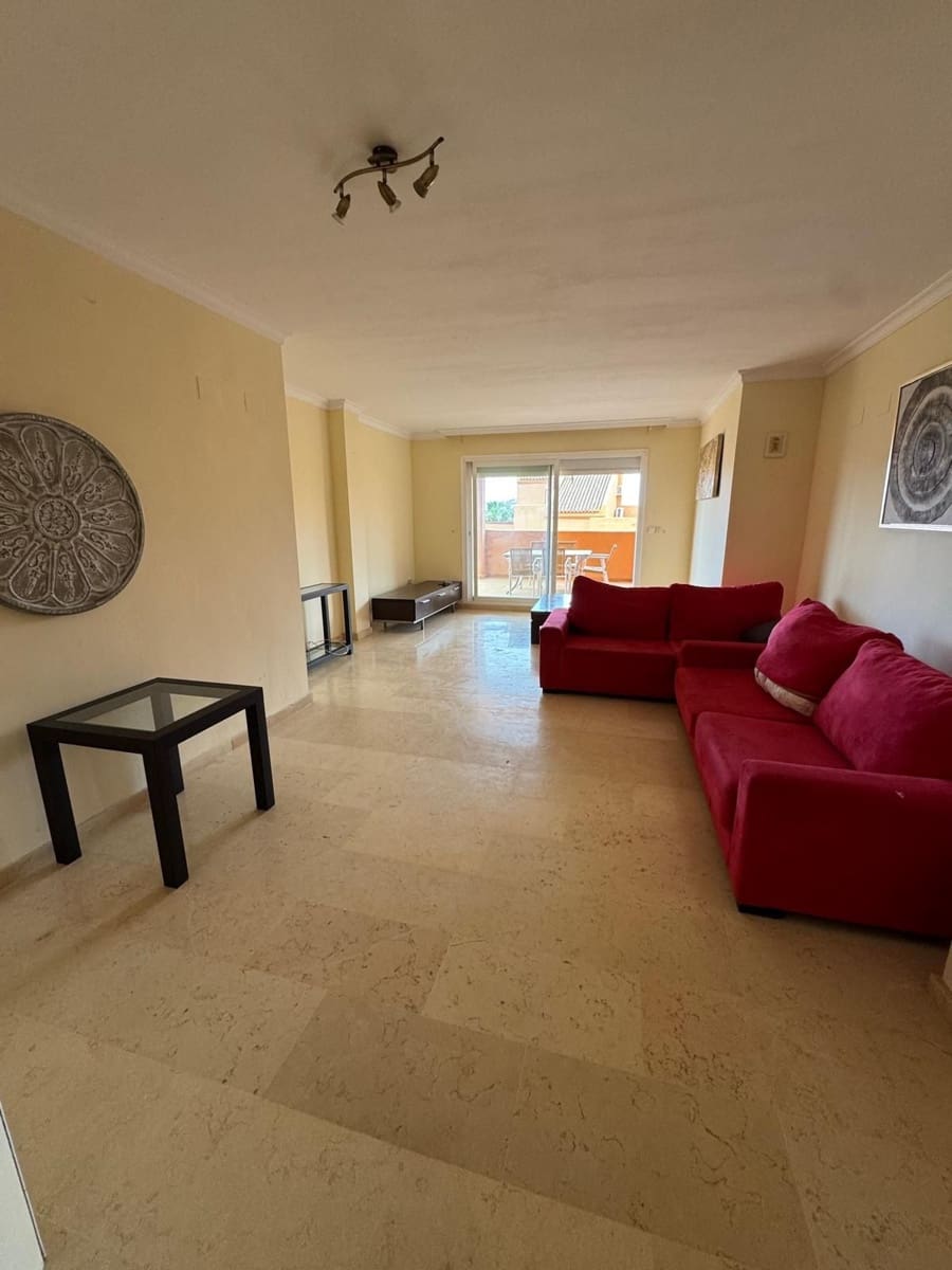 Apartamento de 3 habitaciones en Elviria en venta con piscina garaje - 450.000 € (Ref: 9894839)