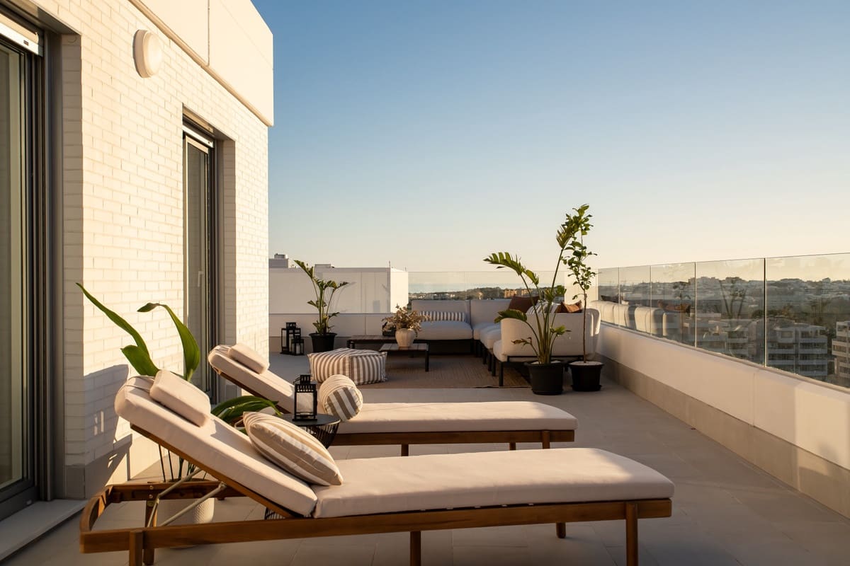 4 Zimmer Penthouse zu verkaufen in Marbella mit Pool Garage - 995.000 € (Ref: 9894841)