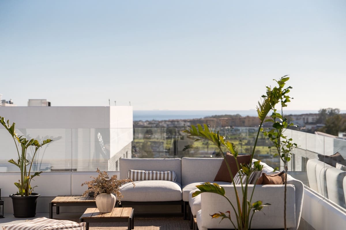 4 Zimmer Penthouse zu verkaufen in Marbella mit Pool Garage - 995.000 € (Ref: 9894841)