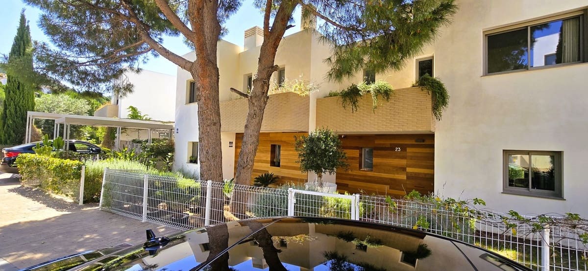 Pareado de 3 habitaciones en Mijas Costa en venta con piscina garaje - 799.000 € (Ref: 9894998)