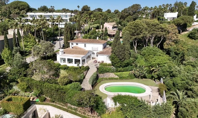 3 makuuhuone Huvila myytävänä paikassa Sotogrande, San Roque mukana uima-altaan 
autotalli - 4 500 000 € (Ref: 9894999)