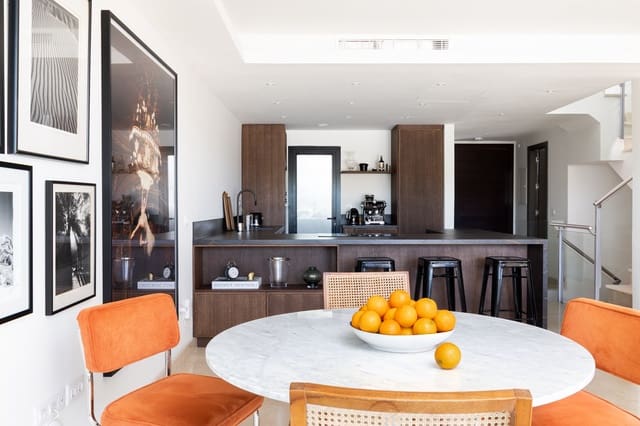 3 soverom Hus til salgs i Golden Mile, Marbella med svømmebasseng garasje - € 1 985 000 (Ref: 9895002)
