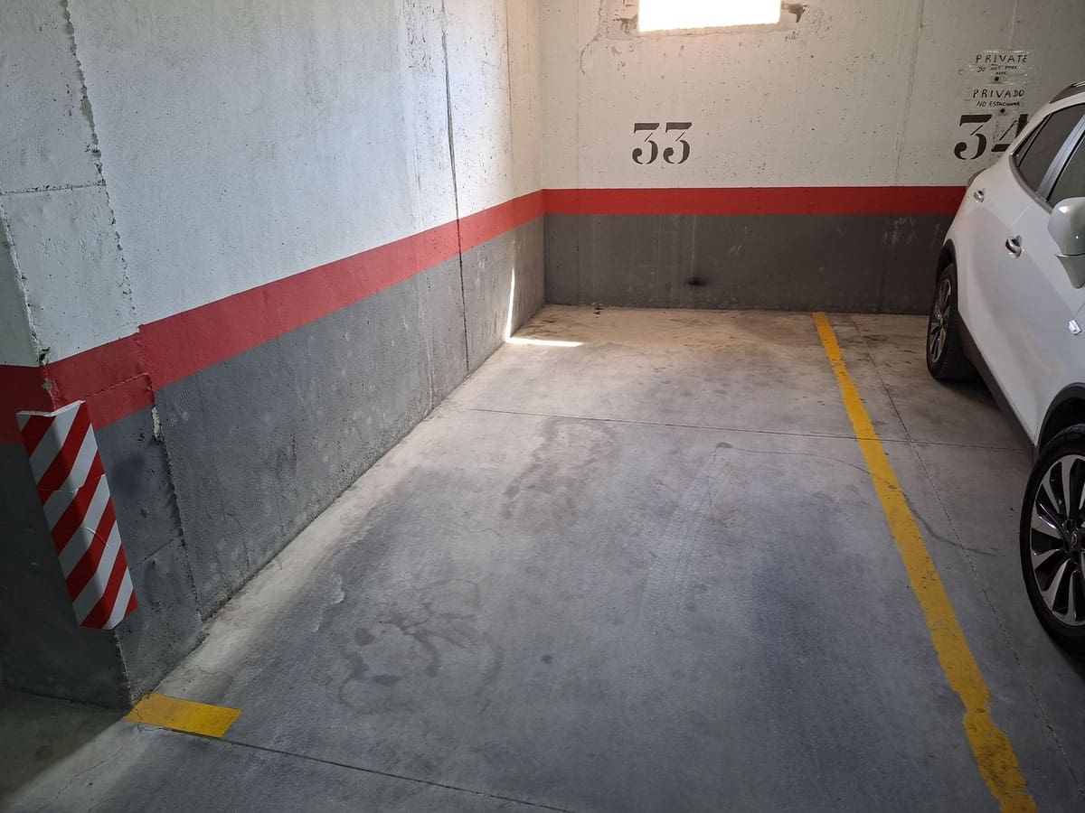 2 Zimmer Apartment zu verkaufen in La Duquesa / Puerto de la Duquesa mit Pool Garage - 245.000 € (Ref: 9895009)