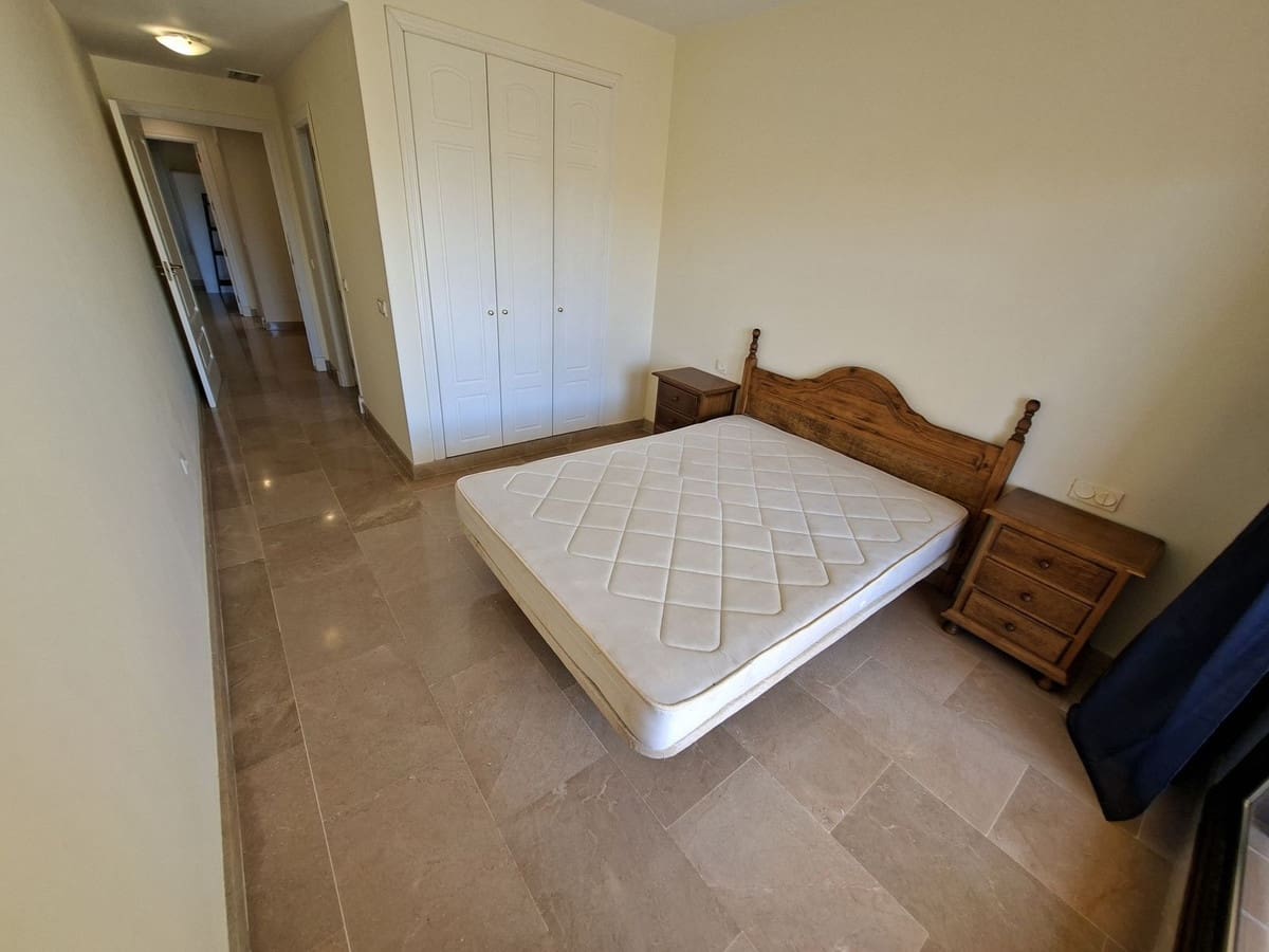 2 Zimmer Apartment zu verkaufen in La Duquesa / Puerto de la Duquesa mit Pool Garage - 245.000 € (Ref: 9895009)