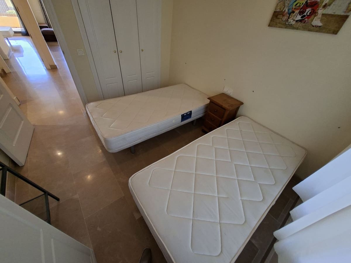 2 Zimmer Apartment zu verkaufen in La Duquesa / Puerto de la Duquesa mit Pool Garage - 245.000 € (Ref: 9895009)
